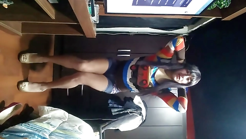 Sexy shemale babe with a sexy face and small tits is in bed