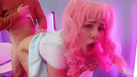 Redheaded beauty in stockings is anal fucking on the bed