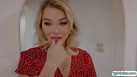 Blonde gets in a deepthroat and gets fucked in her mouth