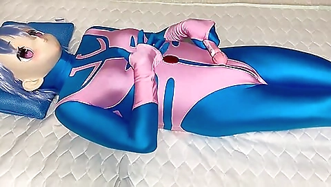 Kigurumi masturbates in homemade fetish porn video